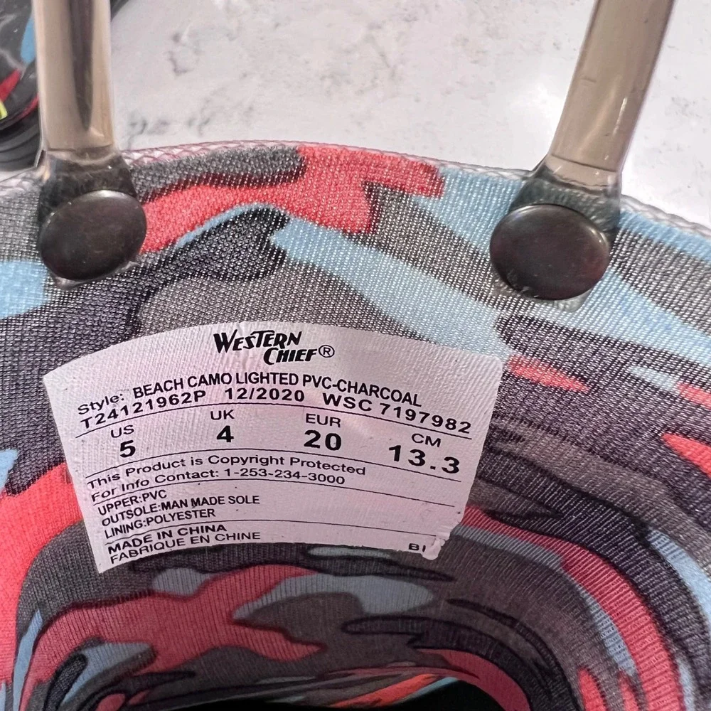 Western Chief Kids Beach Camo Lighted PVC Rain Boots Charcoal Red‎ Blue Size 5
